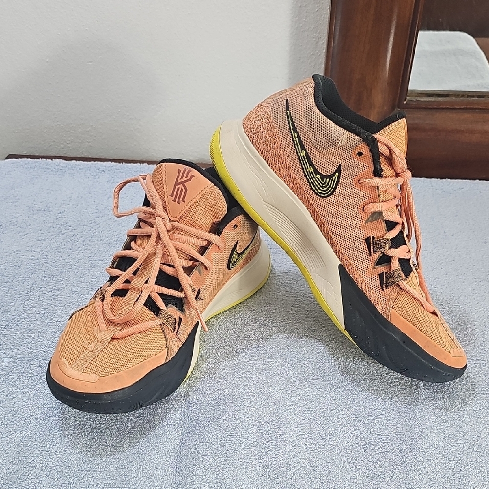 Nike Kyrie Flytrap 6 EP Orange. Size 7